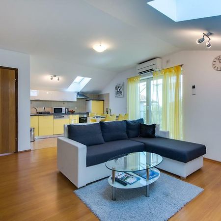 Apartmani Admiral Viskovo Экстерьер фото