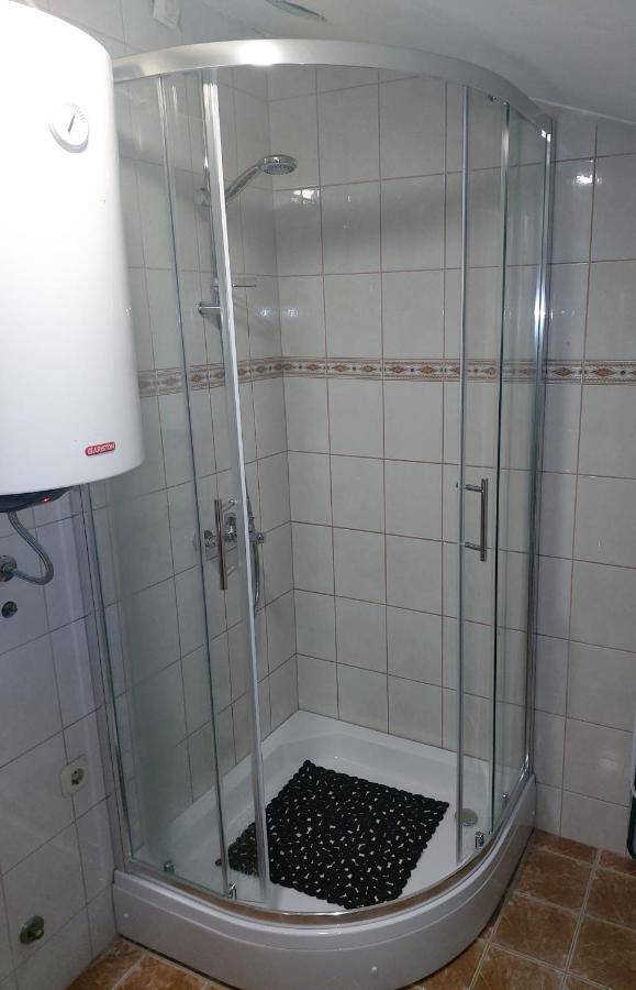 Apartmani Admiral Viskovo Экстерьер фото
