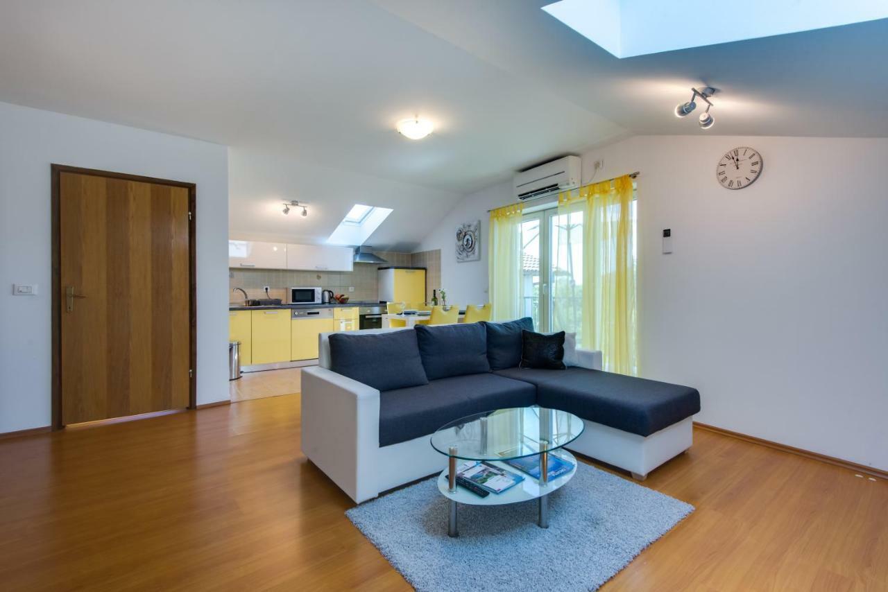 Apartmani Admiral Viskovo Экстерьер фото