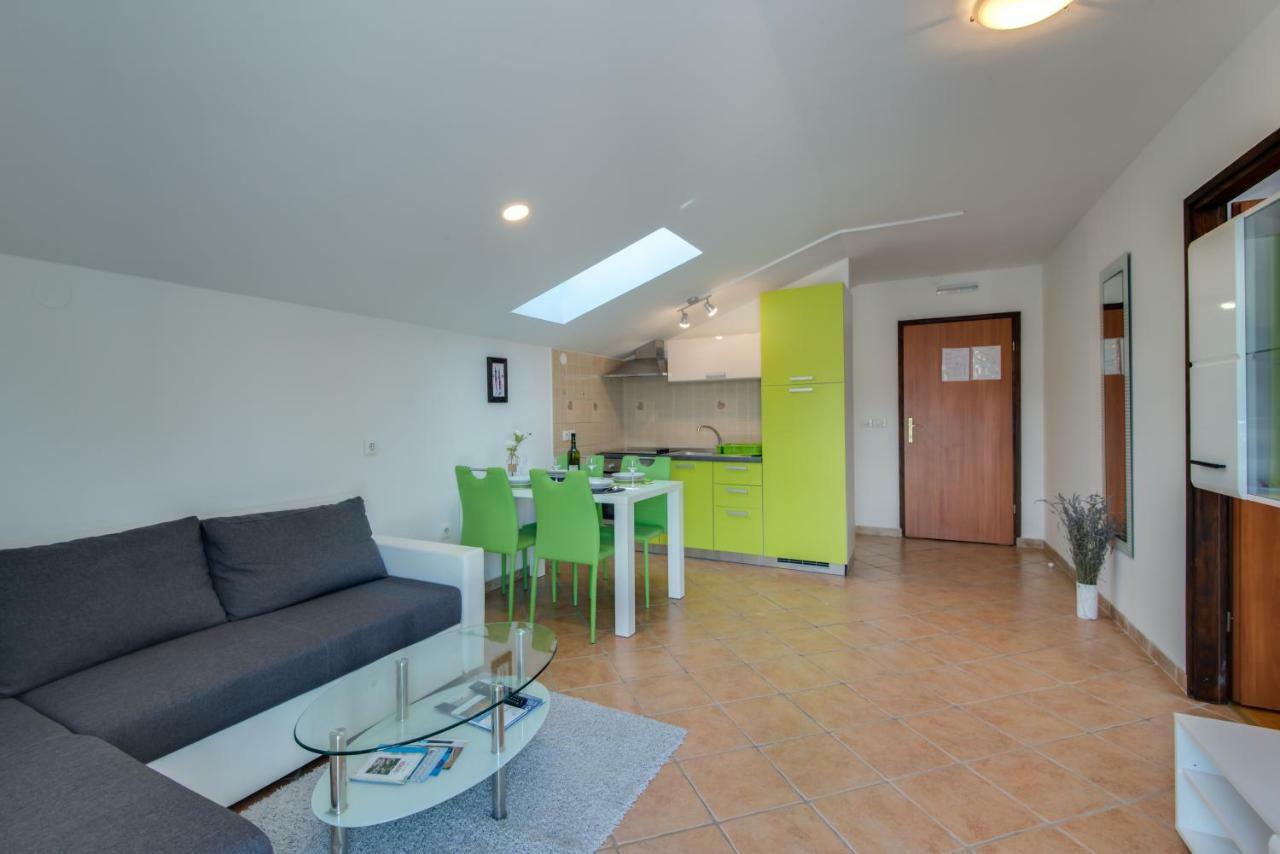 Apartmani Admiral Viskovo Экстерьер фото