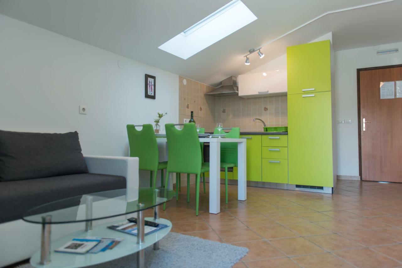 Apartmani Admiral Viskovo Экстерьер фото